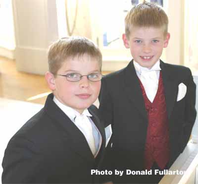 Young wedding guests and pianists too