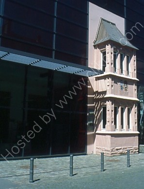Modern architecture meets modern architecture