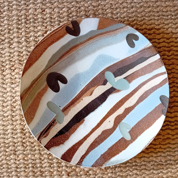 2026 Jane Hamlyn raffle dish at the Potters' Market