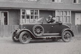 Paul with Don and Dora in the Morris coupe