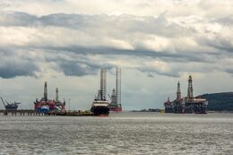 Oil rigs Oil Rigs in the Cromarty Firth