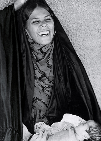 Zanzibari mother and child, Oman