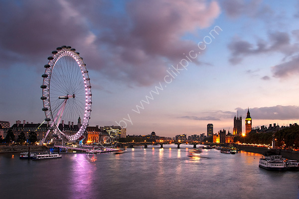 The Thames by Night