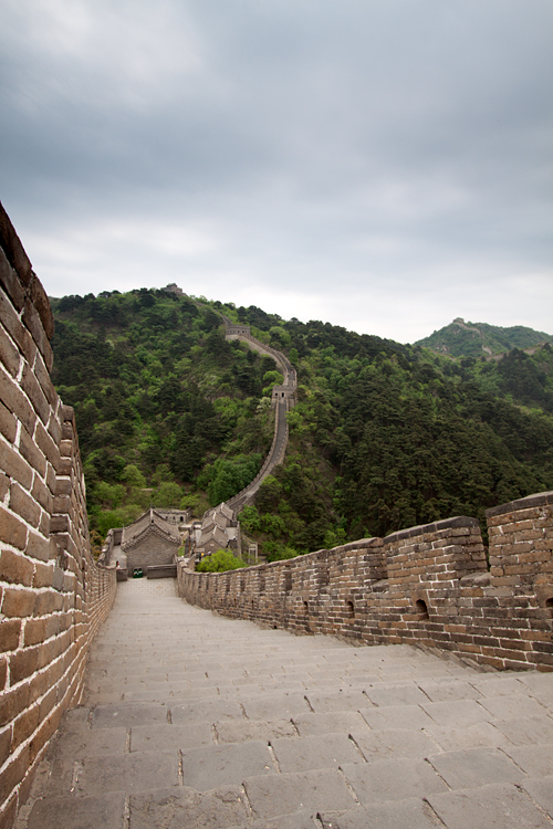A section of the famous Great Wall. Canon 50D, Canon EF-S 10-22mm f/3.5-4.5 USM, 1/125, f/7.1, iso 100, Cokin Gradual Neutral Grey filter, handheld.