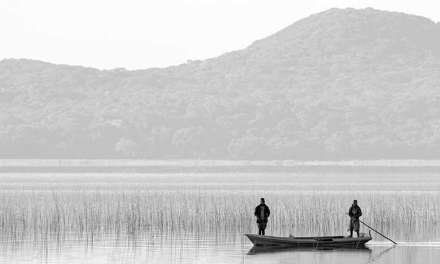 Fishing in the lakes of the reserve is an semi-illegal activity that parties are trying to curb by offering alternative livelihoods.