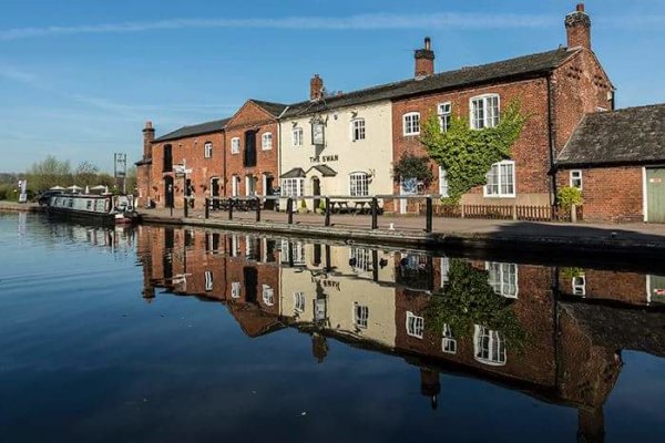 The Swan at Fradley Junction aka "The Mucky Duck"