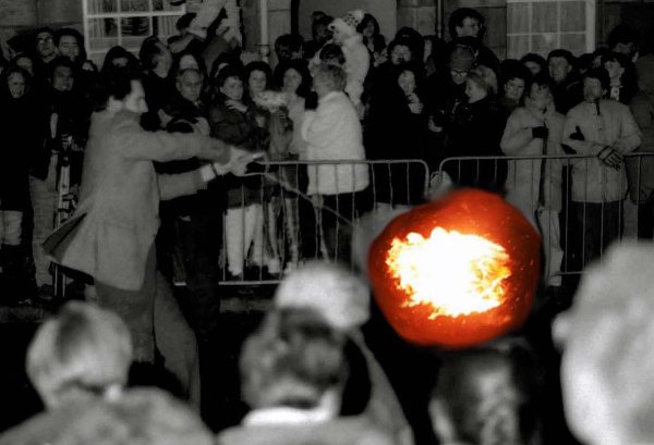 Fireballs at Hogmanay, Stonehaven