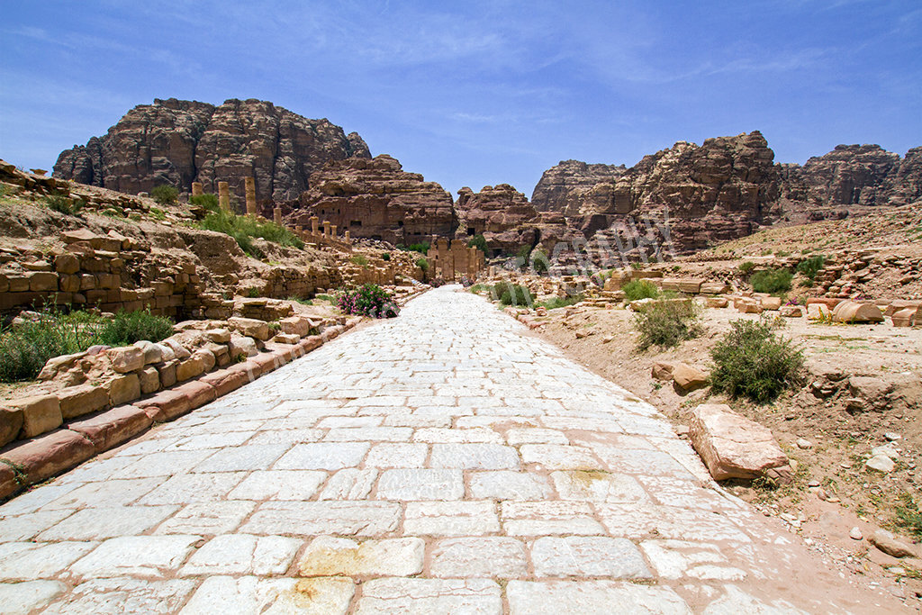 Facades Street, Petra