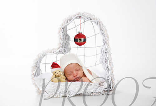 TREYVON WHITE HEART CHRISTMAS