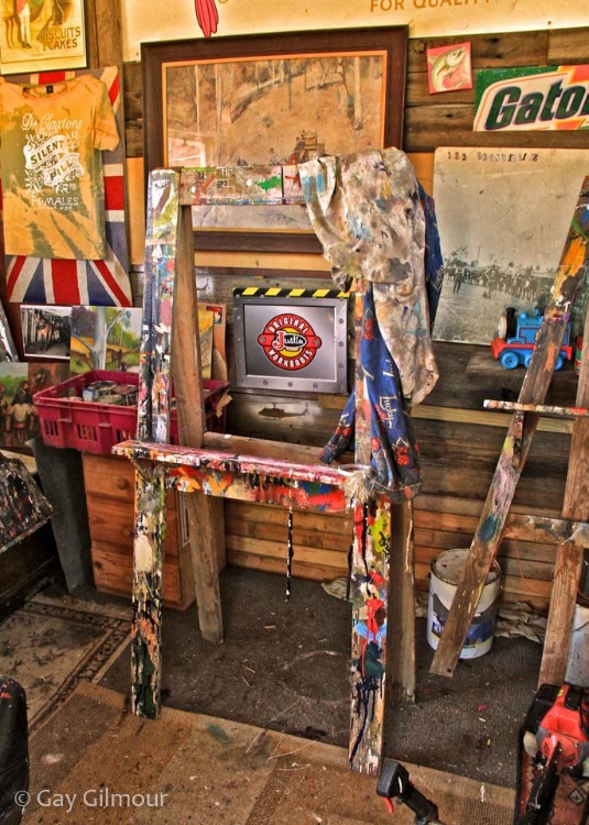 Easel