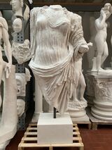 S252 TYCHE copia in gesso