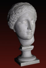 B273 Venere testa, particolare di statua