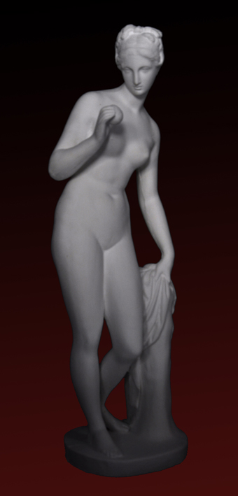 S044 Venere con pomo