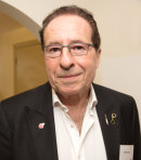 Peter James