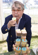 Ronnie Corbett