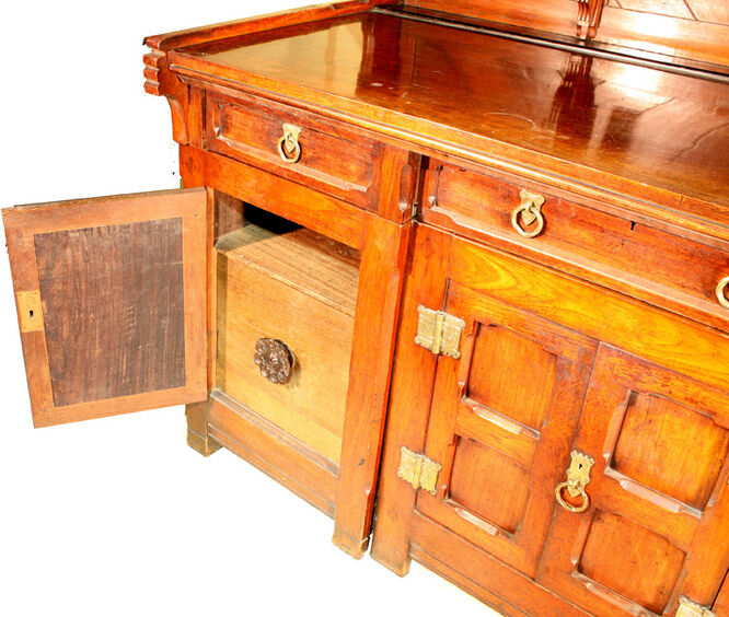 Arts n craft dresser