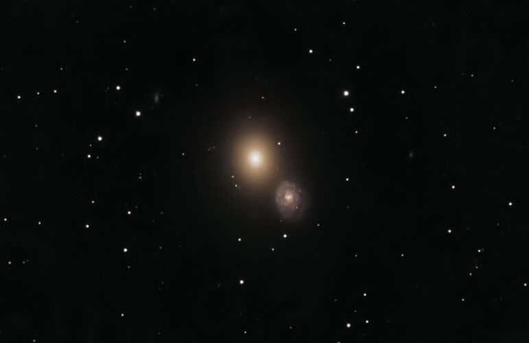 Messier 60 in Virgo