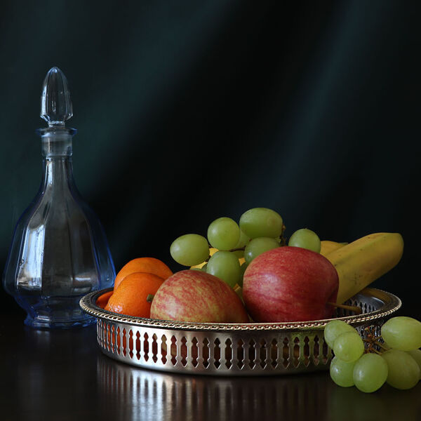 Decanter and fruit