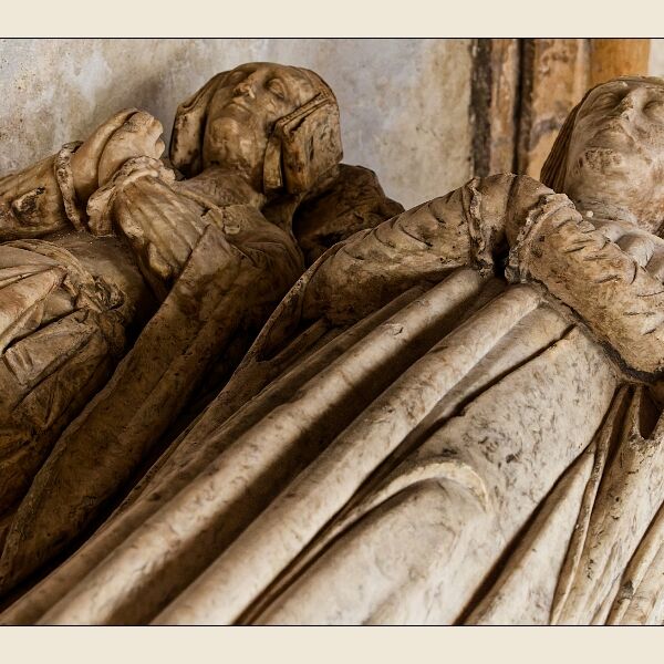 5 Tomb in the Crypt