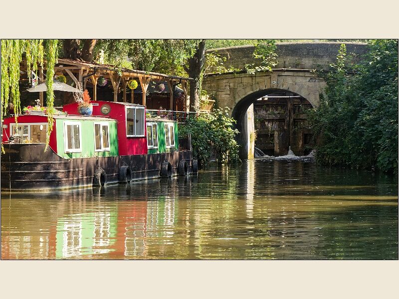 Bradford on Avon 9 Heading Towards the Lock