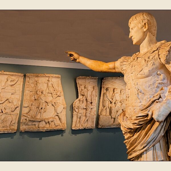 Oxford-Ashmolean Museum-The Emperor Points