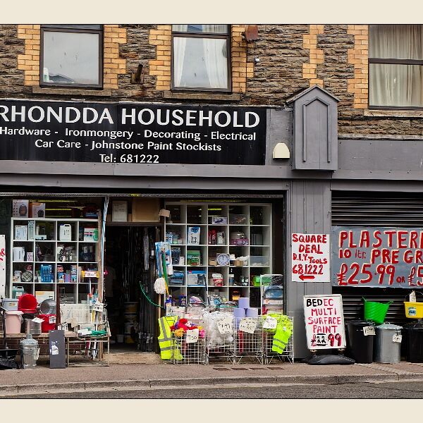 Porth 8 The Hardware Store