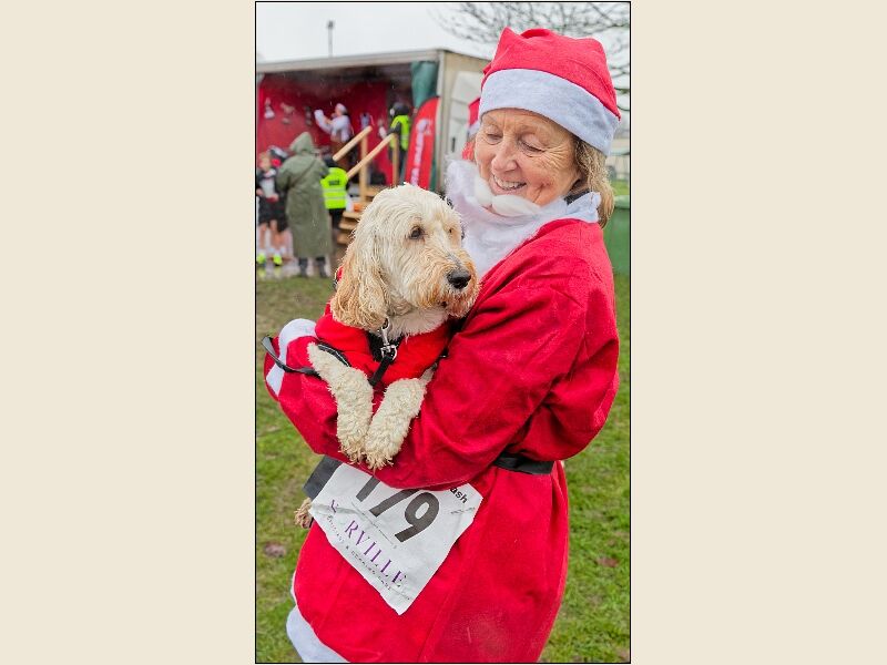 Saltford Santa Dash 1