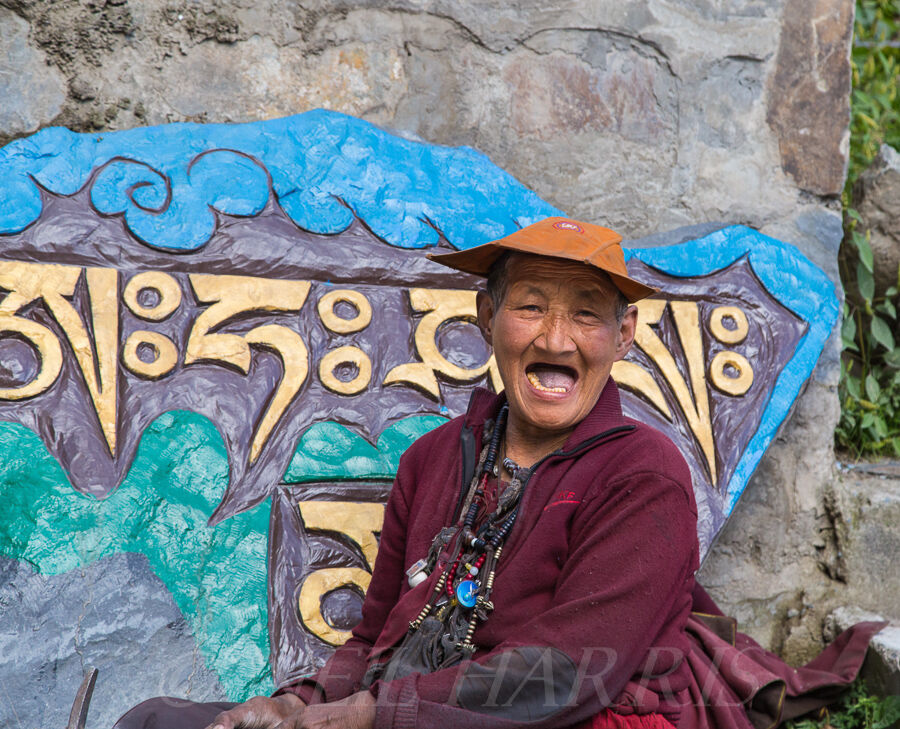 Mani stone chipper's smile