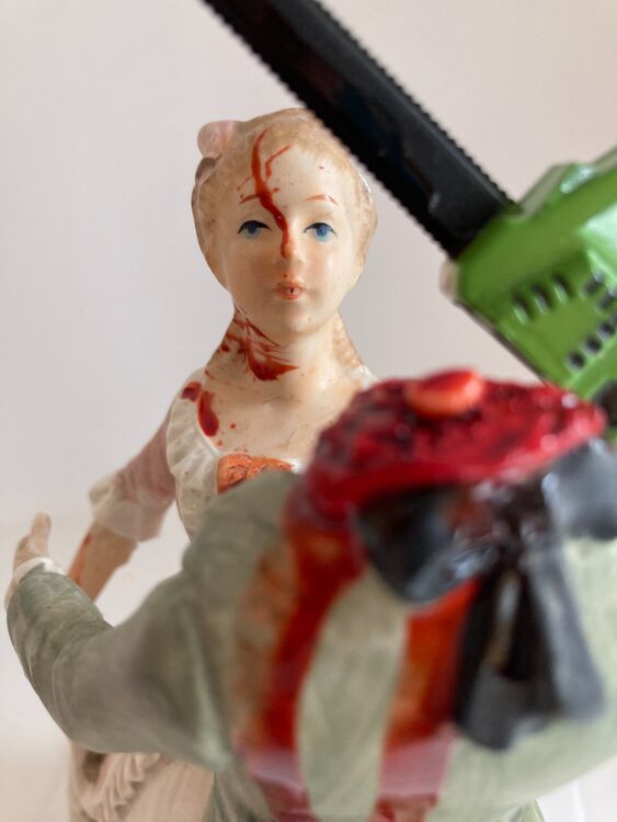 'Murder On The Dancefloor' ceramic figurine