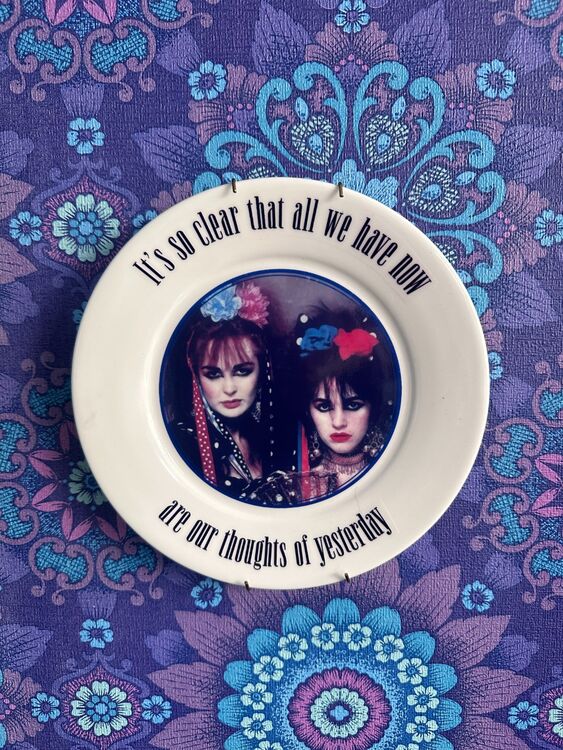 Strawberry Switchblade Pop Plate
