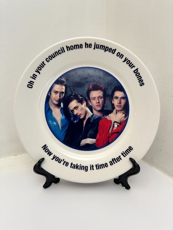 Suede pop plate