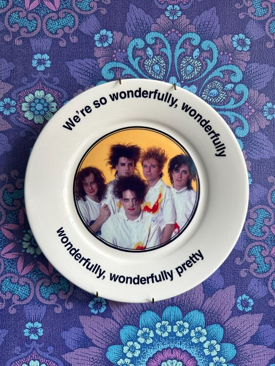 The Cure pop plate