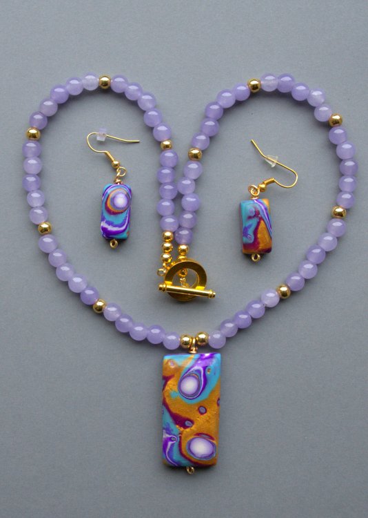 Silky Lavender Pendant Necklace & Matching Earrings
