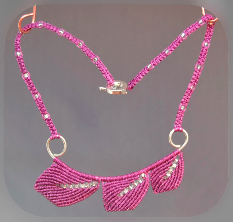 Fuchsia 3 Leaf Macrame Necklace