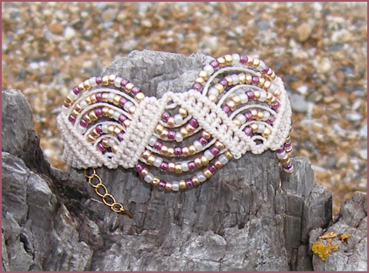 Flotsam & Jetsam Wavy Path Bracelet