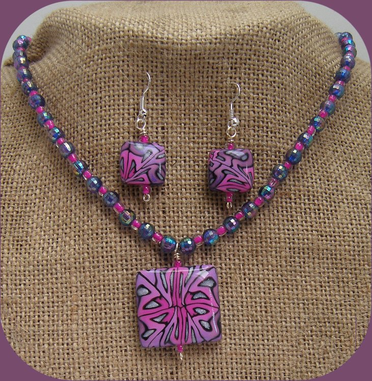 Fuchsia Pendant & Matching Earrings