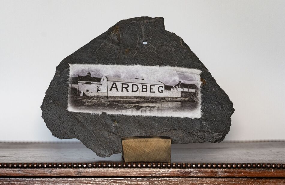 Nr. 1, Ardbeg Sea side, Schindelgröße 25x20 cm, Bildgröße 17x7 cm, Preis 190,- EUR