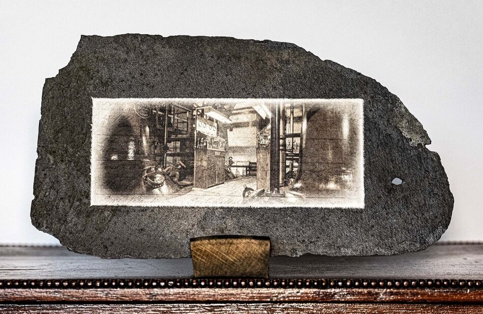 Nr. 41, Bruichladdich Stillhouse, duplex, Schindelgröße 33x18 cm, Bildgröße 21x9 cm, Preis 249,- EUR