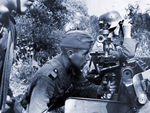 Artillery Gunners Take aim.