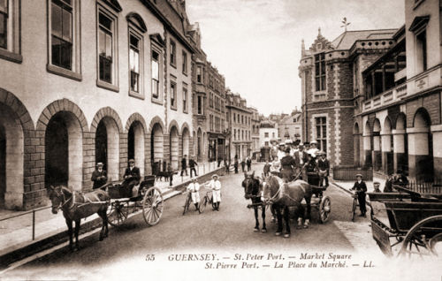 Market Square and horse drawn carriages