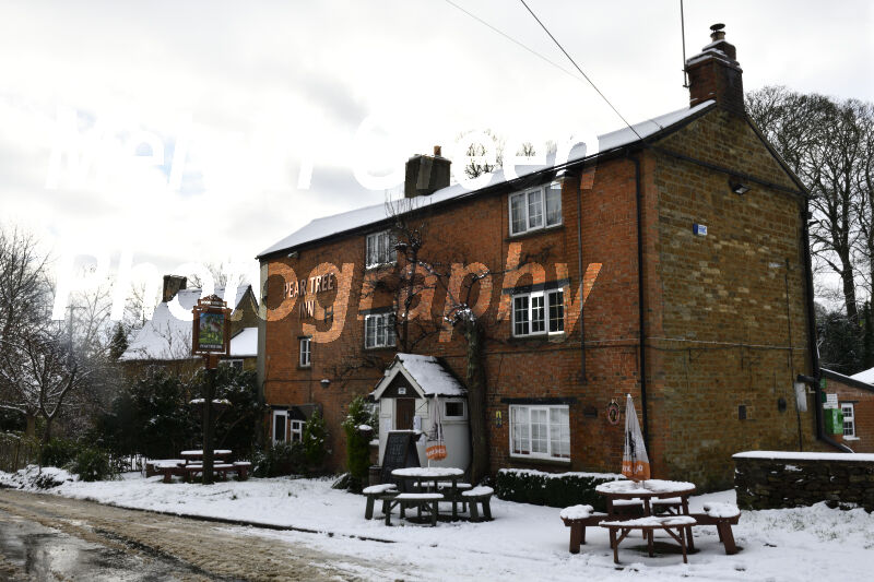 Peartree Inn in Snow
