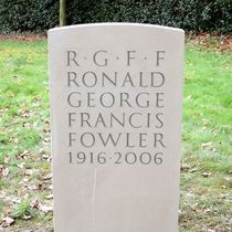 Headstone to Ronald Fowler