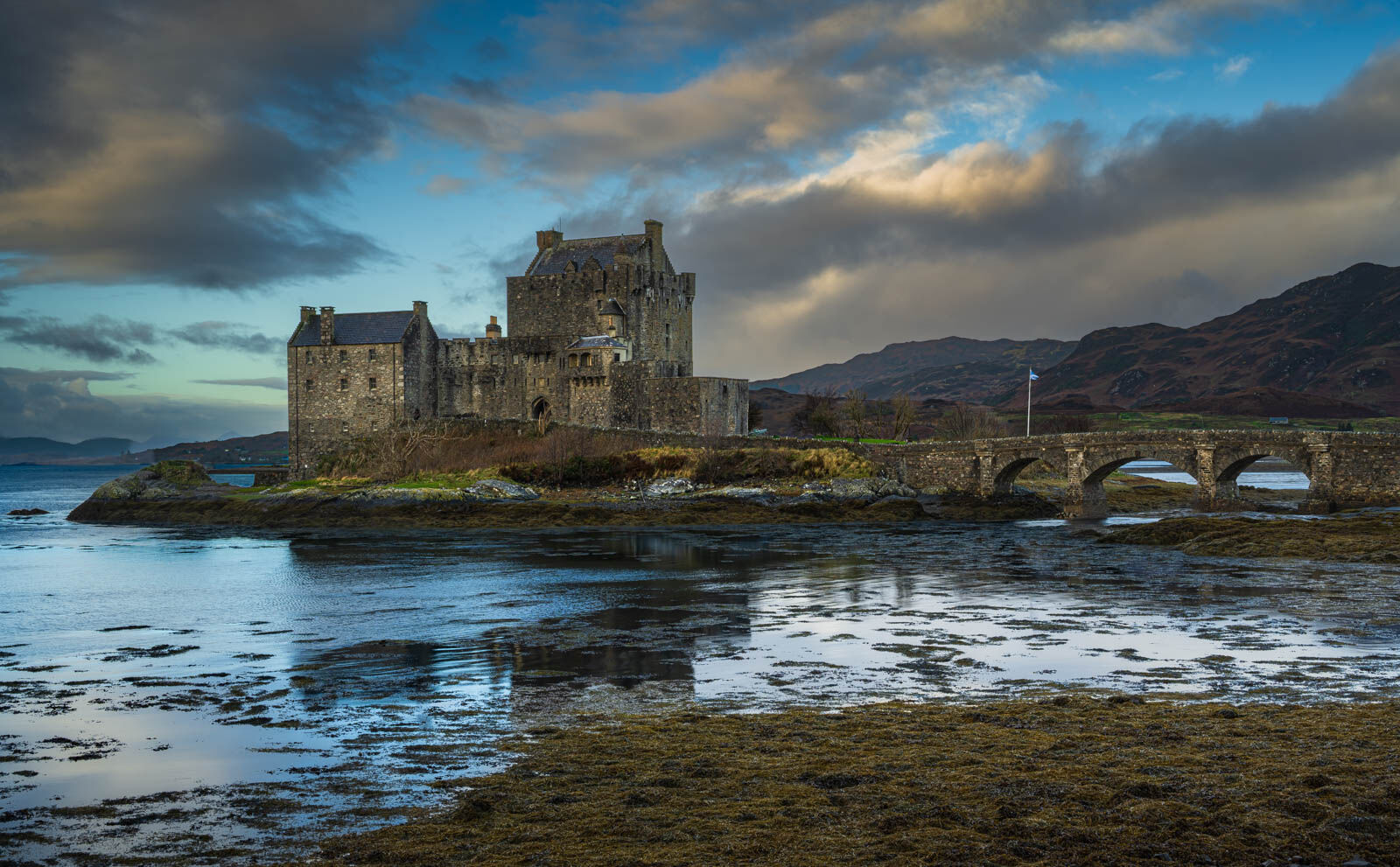 eileen donan Castle Dornie