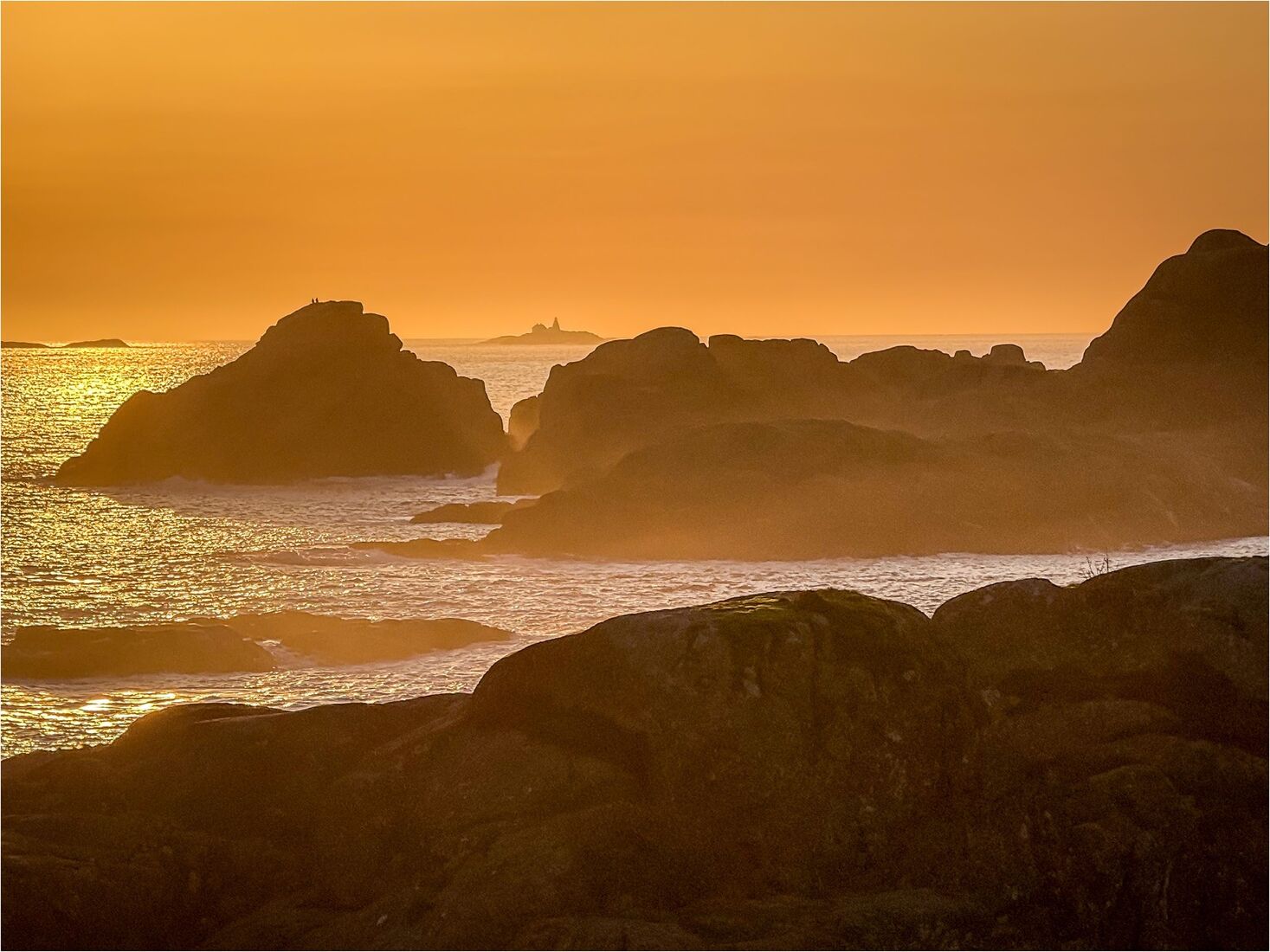 Evening Outlook, Henningsvaer