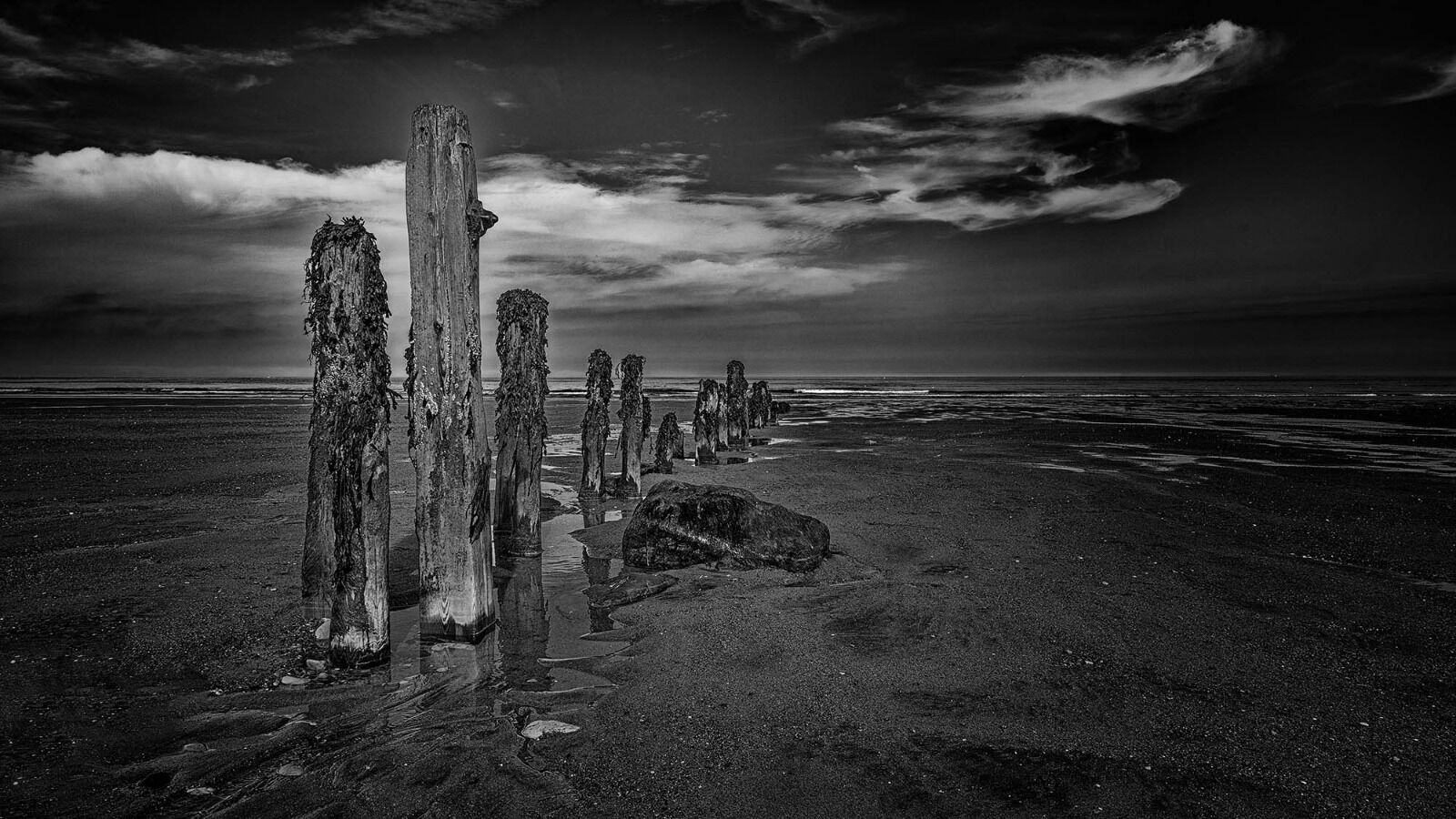 Groynes at Sandsend