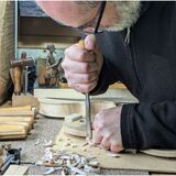 Luthier at Work RS
