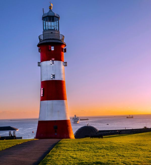 SMEATON TOWER BARBICAN PLYMOUTH (cold December evening)