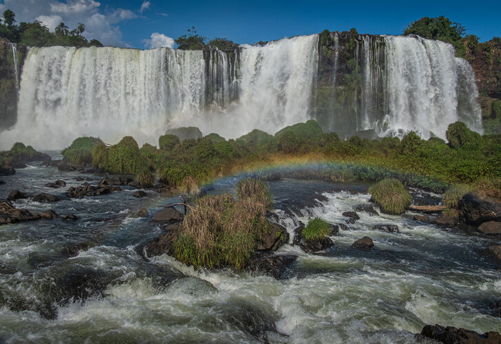 Arc of Colour, Roar of Water