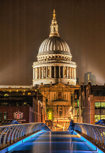 Leading to St Paul's