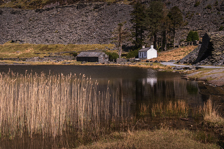 WATERSIDE RETREAT